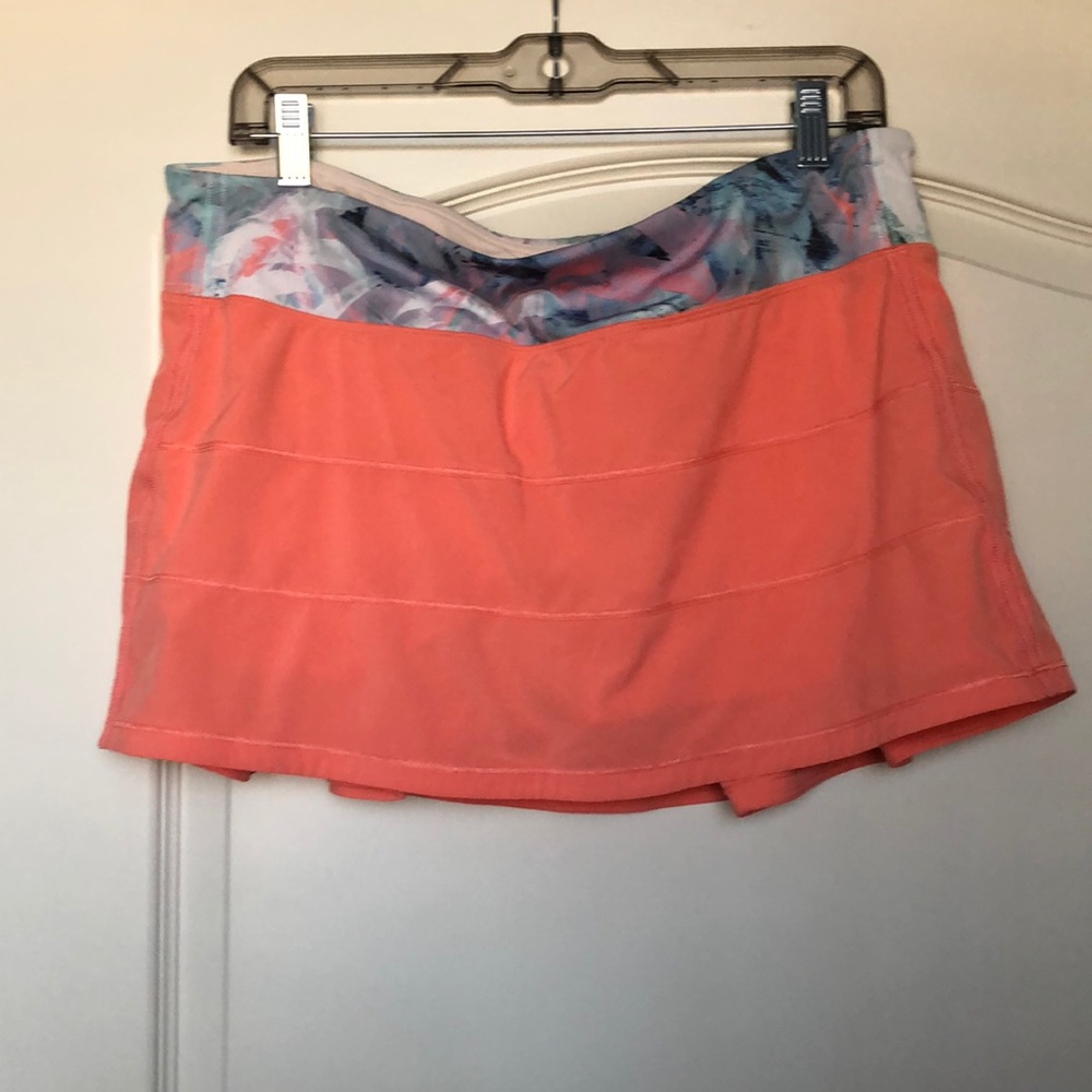 Tennis skort size 12 lululemon like new